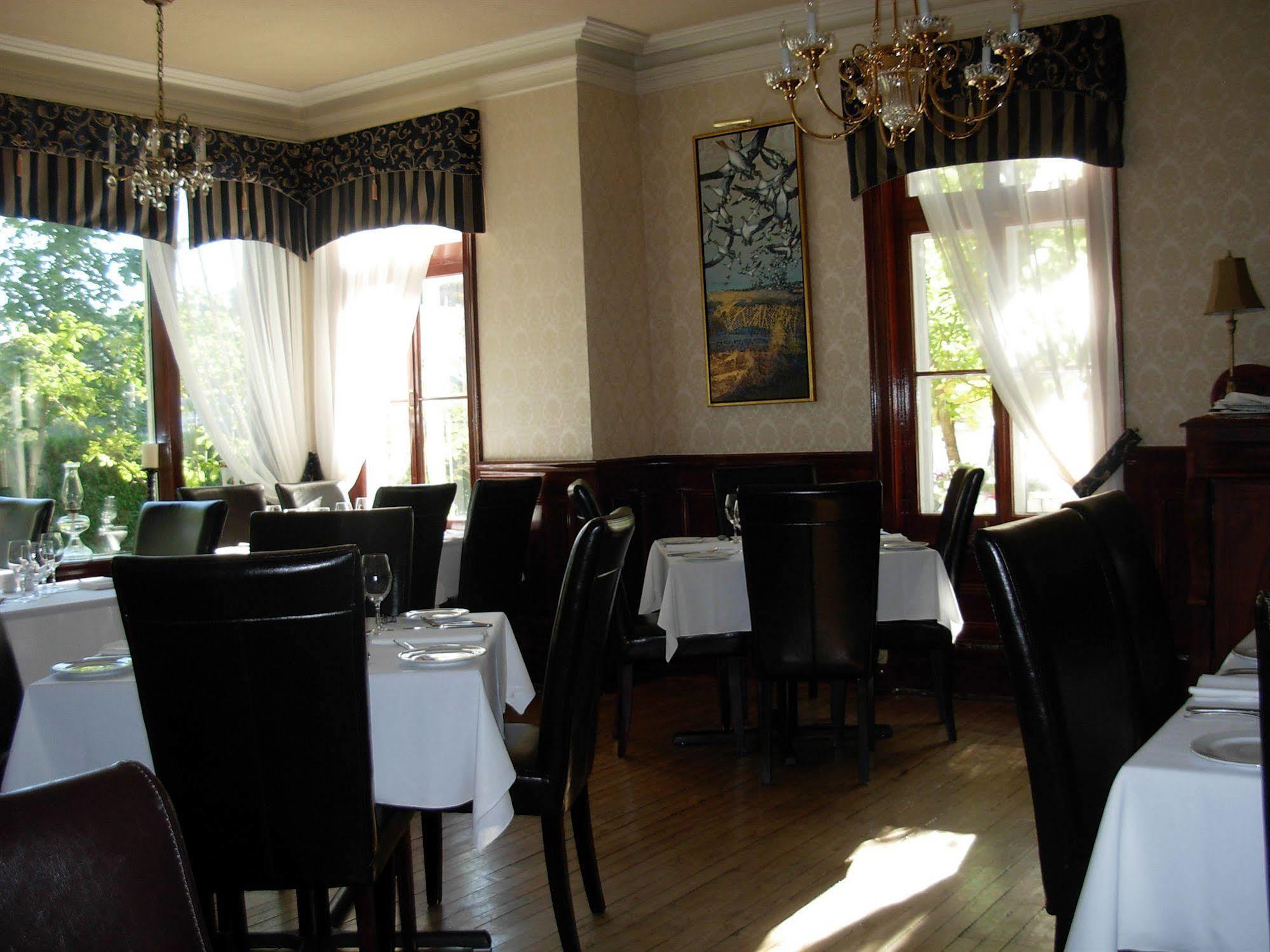 Chez Truchon Bistro-Auberge ラ・マルベー エクステリア 写真